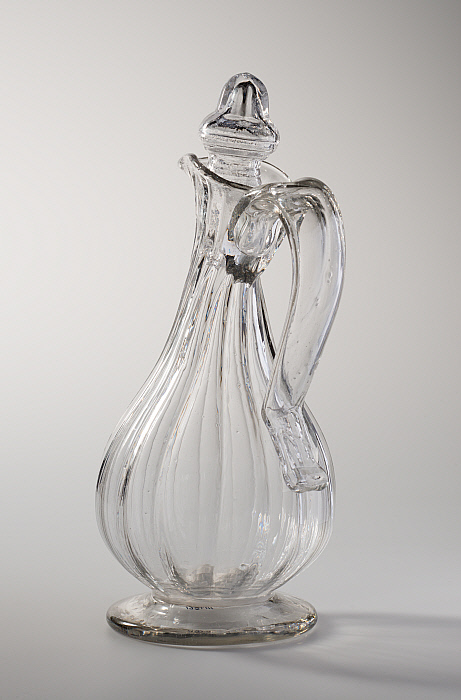 Cruet and Stopper Slider Image 2